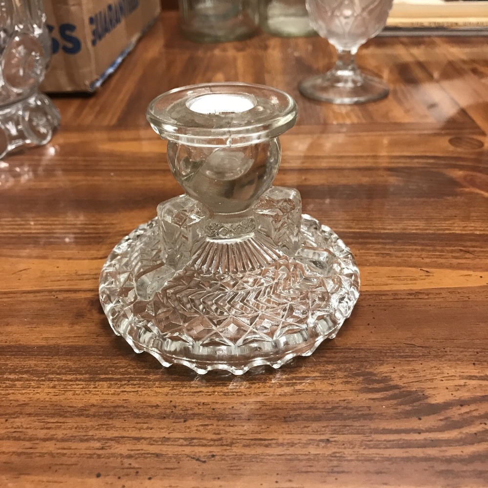 Clear glass‎ laurel leaf diamond vintage candle holder